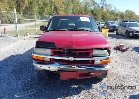 2001 Chevrolet S-10 Ls из США, поврежденный, VIN 1GCDT13W11K232319